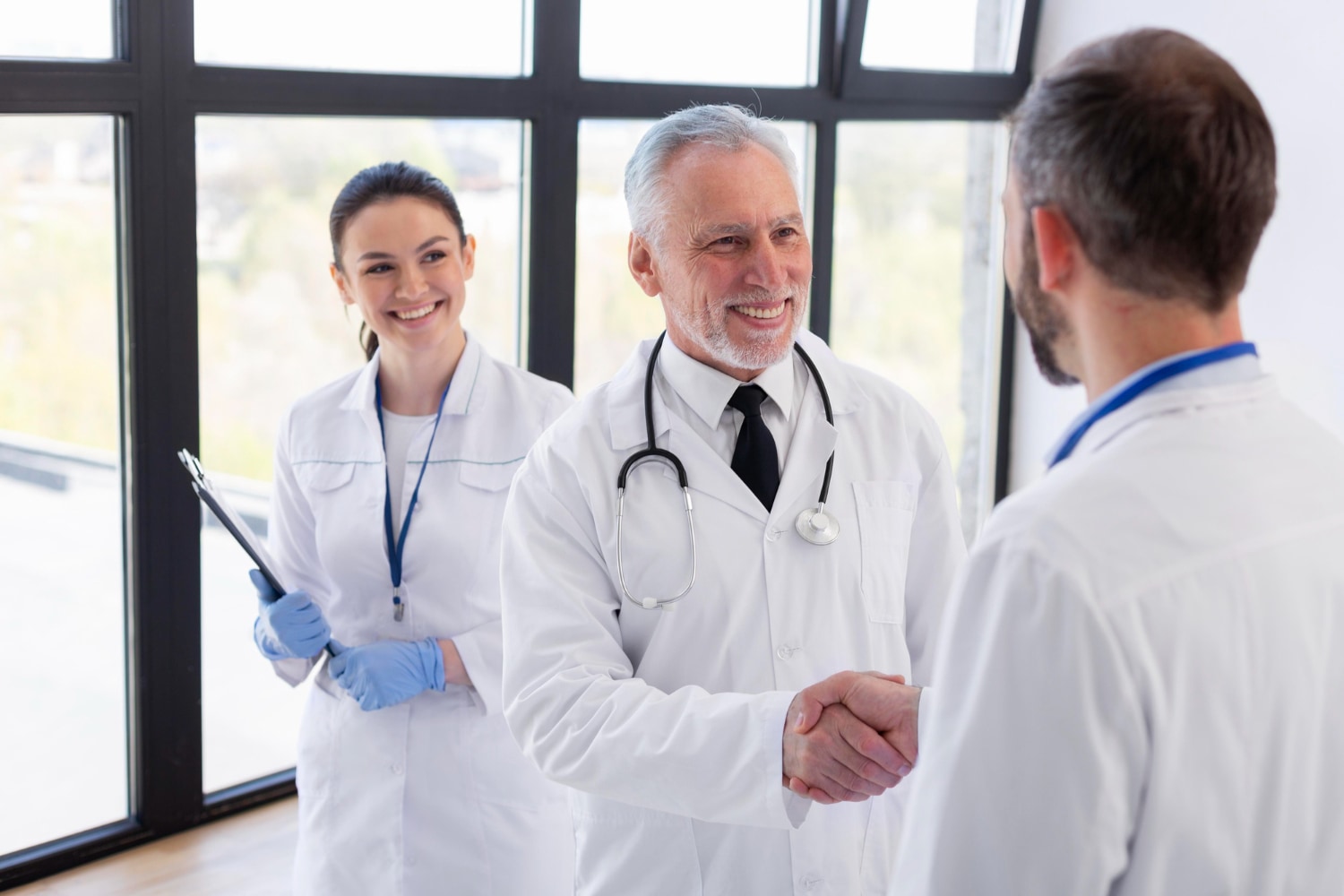 Unisciti a Health Clino come medico da remoto in Italia
