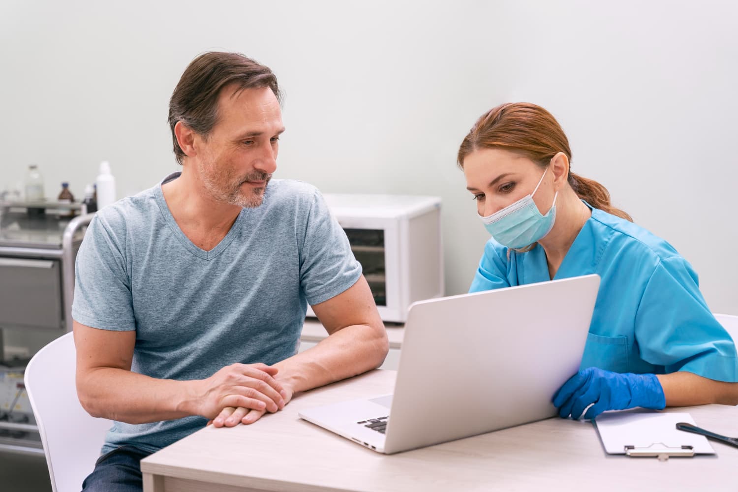 Follow-up medico online rispetto all’assistenza in presenza